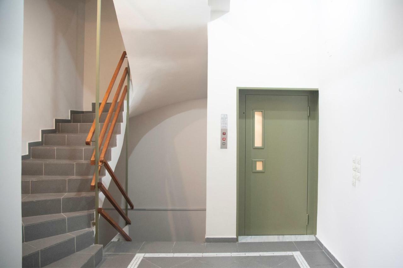 D. Apartments カラマタ エクステリア 写真