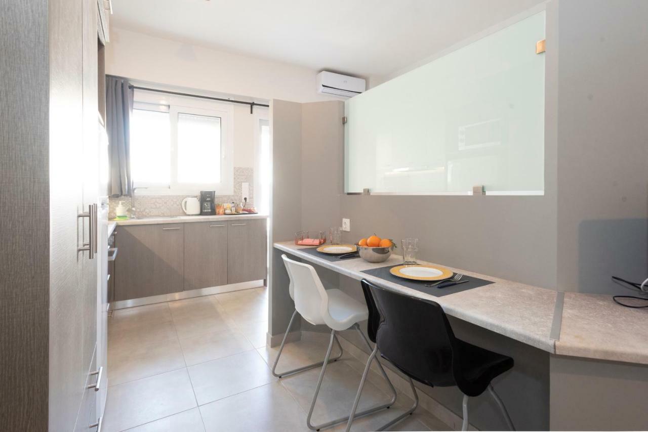 D. Apartments カラマタ エクステリア 写真