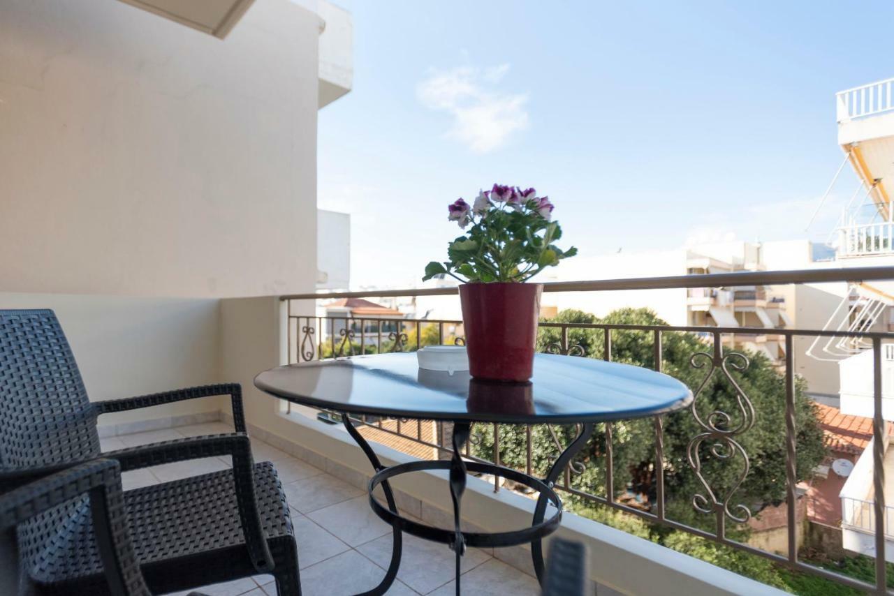D. Apartments カラマタ エクステリア 写真